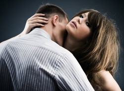 Lawinowy wzrost zakażeń HIV wśród młodych. Przez seks