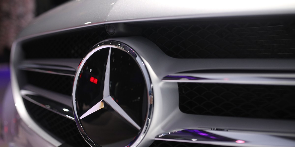 Koncern Daimler, właściciel m.in. marki Mercedes-Benz, planuje zwolnić co najmniej tysiąc osób 