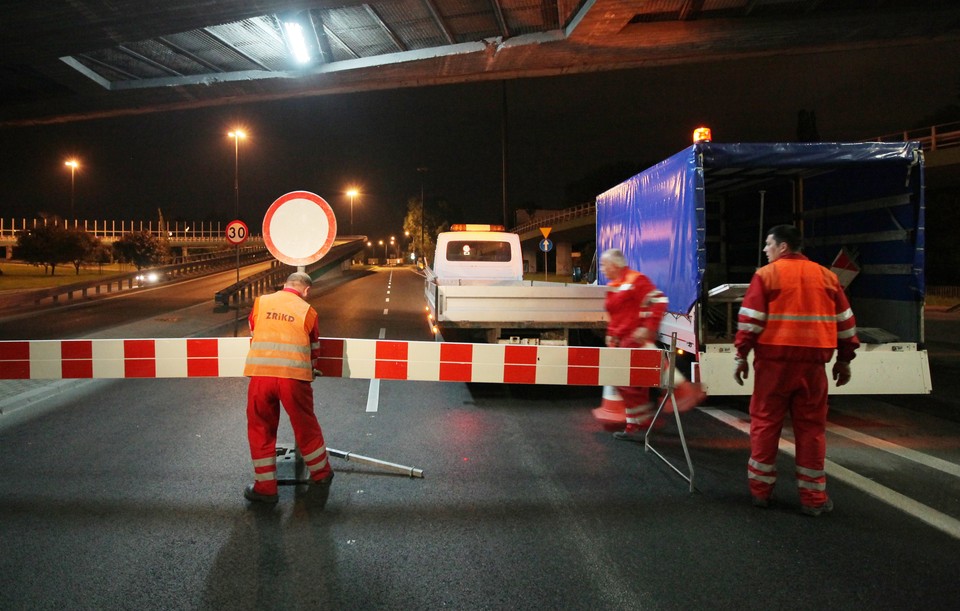 WARSZAWA STAN POWODZIOWY WAŁ MIEDZESZYŃSKI ZAMKNIĘCIE