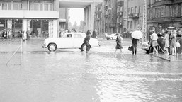 QUIZ mocno sentymentalny. Życie w czasach PRL. Będzie 100 proc. normy?