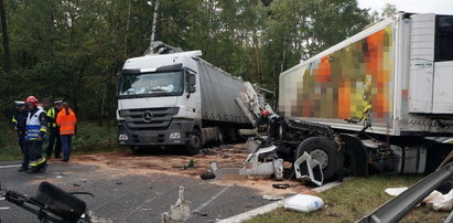 Zderzenie dwóch tirów pod Kobiórem