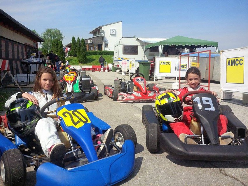 Angelina Amanović (levo) i Milica Vojvodić                             foto: N. Radanović