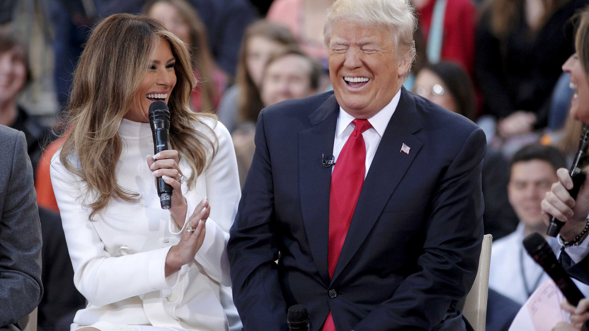 Melania Trump założyła maskę ochronną. Poszła w ślady męża