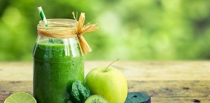 Smoothie ze szpinakiem, jabłkiem i kiwi