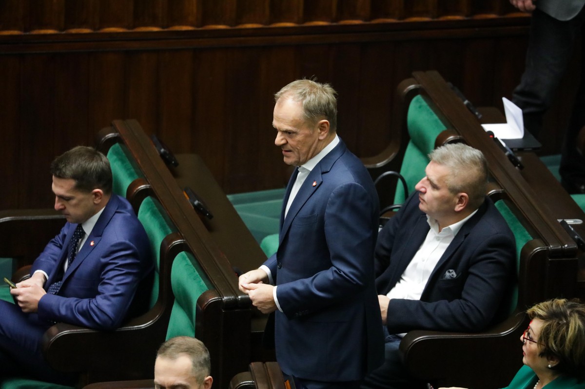 Donald Tusk, Bartosz Arłukowicz, Adam Szłapka