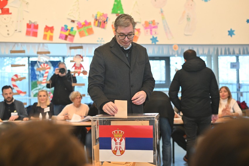 Vučić na glasanju
