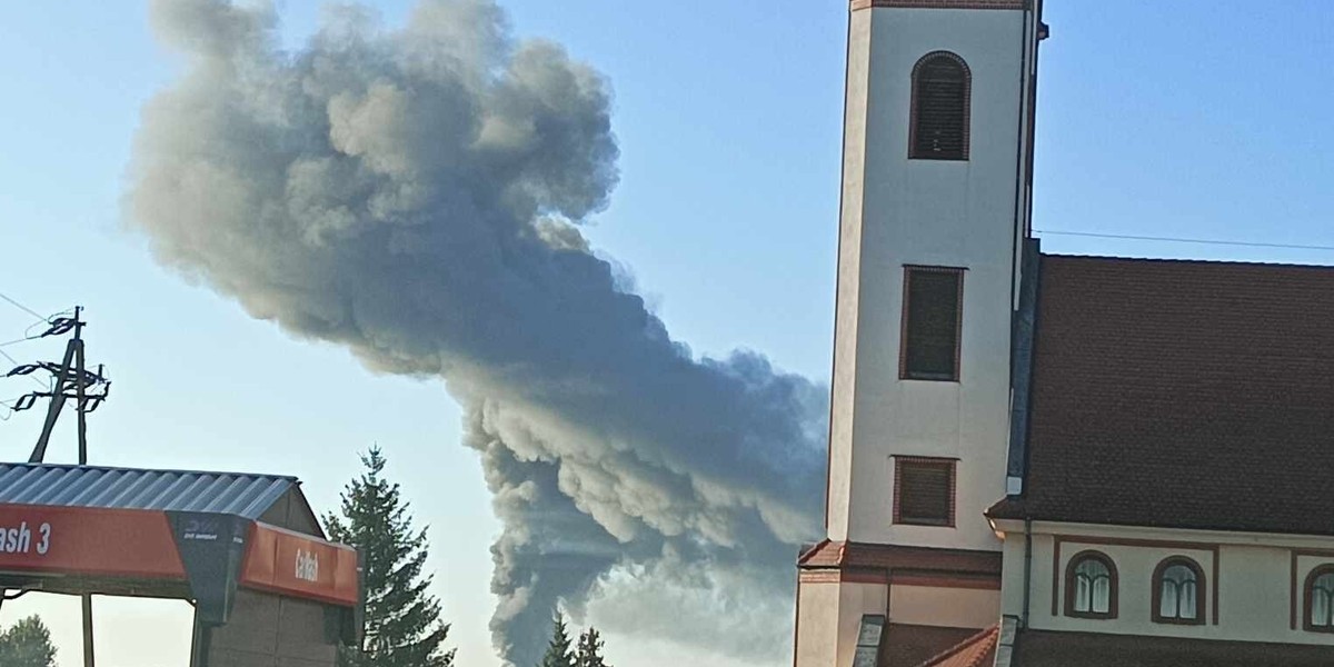 Pożar hali w Nowinach.