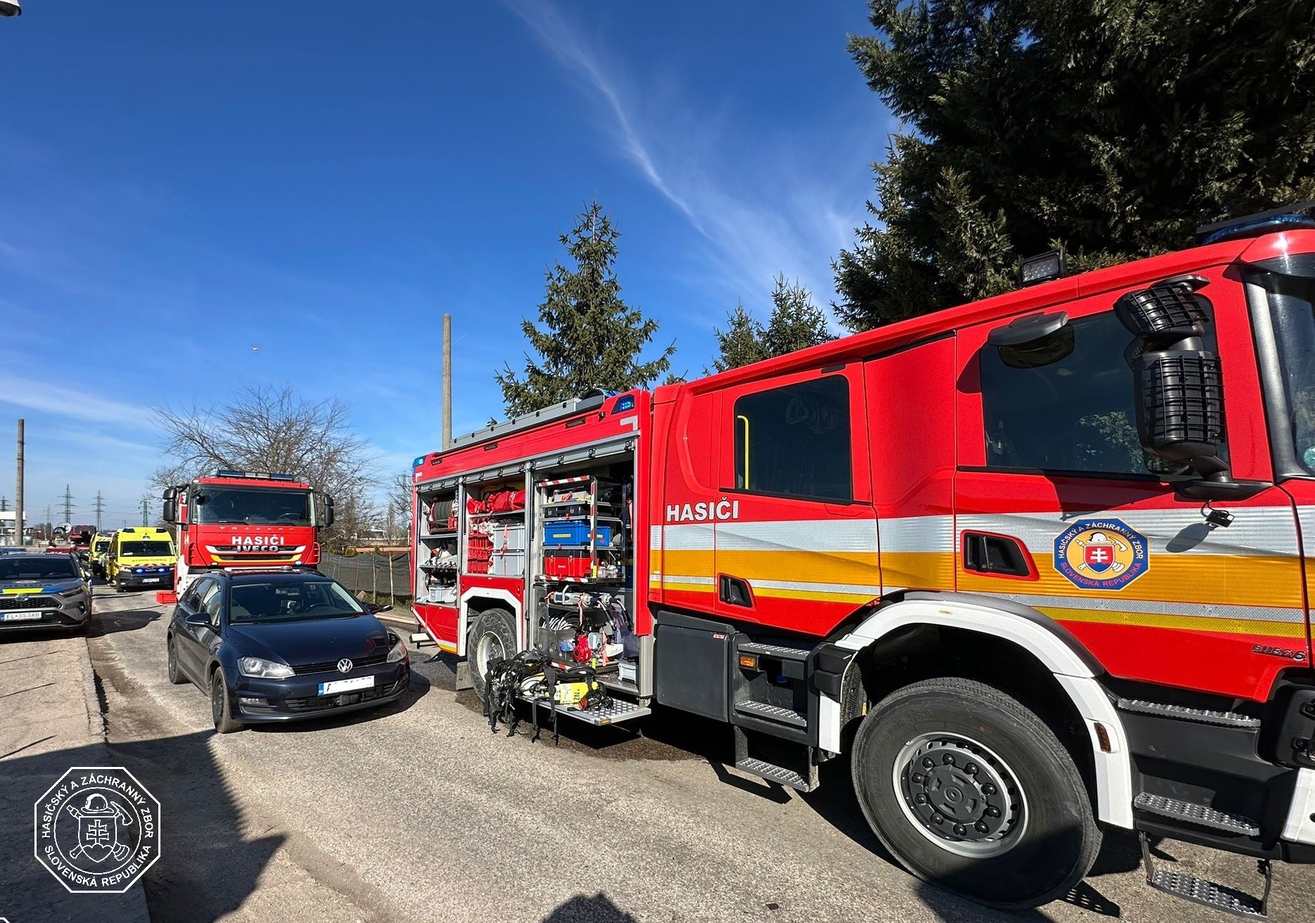 V Nových Zámkoch sa zrazil vlak s kamiónom.