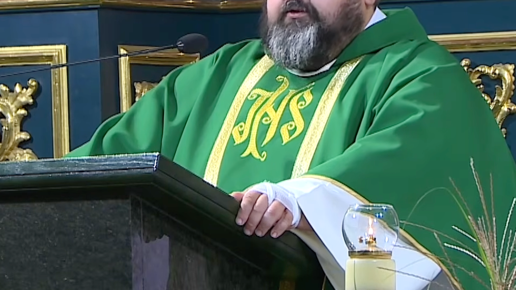 Kňaza Adriana zranili počas útoku.