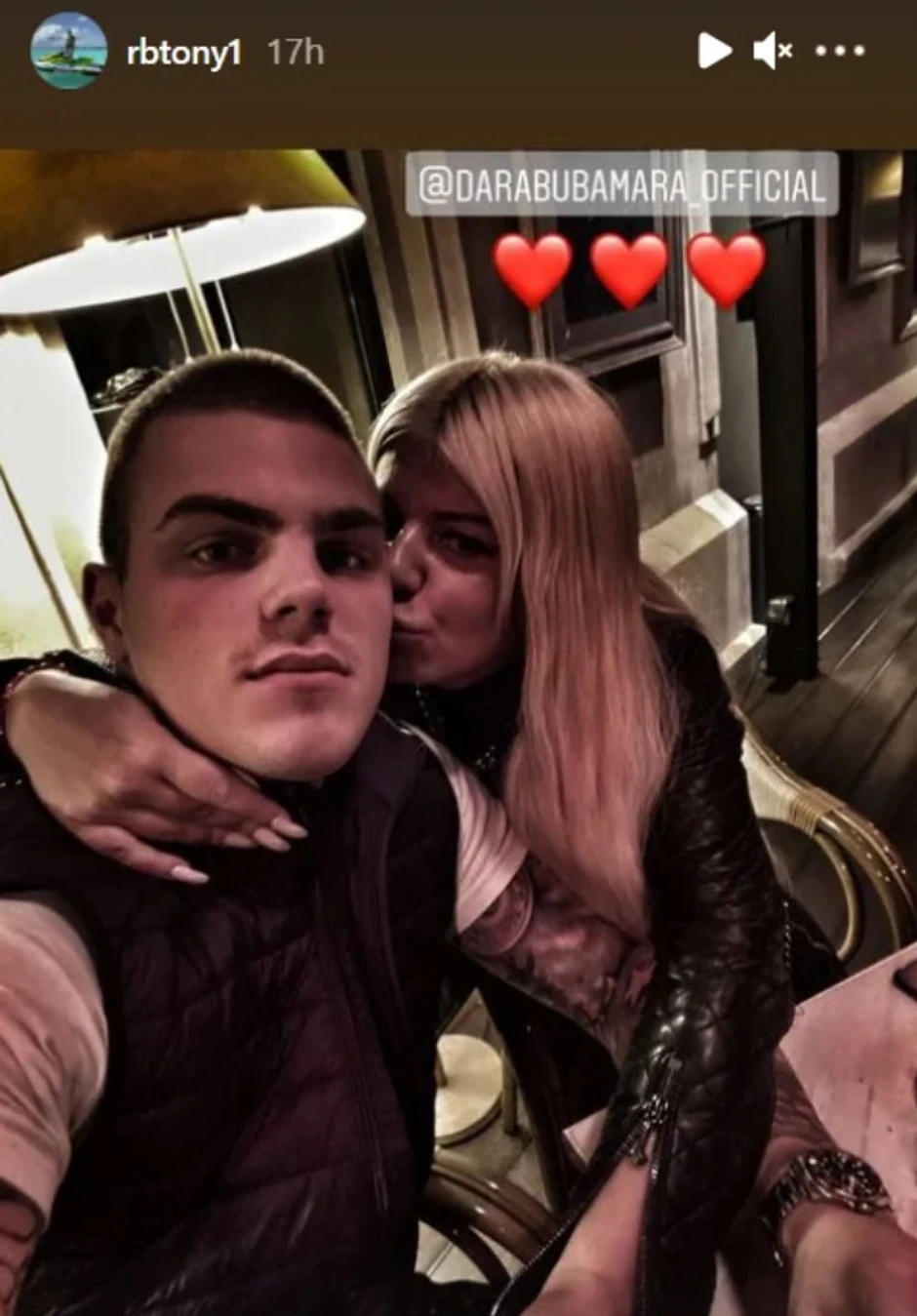 Dara Bubamara sa dečkom