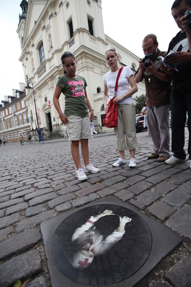 WARSZAWA GRA MIEJSKA &amp;quot;TWOJA KLISZA Z POWSTANIA&amp;quot;