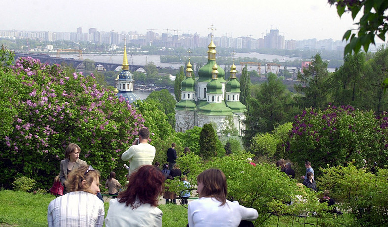 Kijów, park i widok na Ławrę