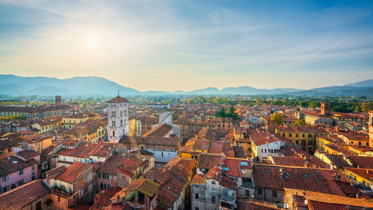 Au decis să vândă tot ce au și au cumpărat o casă în Italia fără să o vadă: „Să ne mutăm într-o țară străină e o opțiune mai bună”