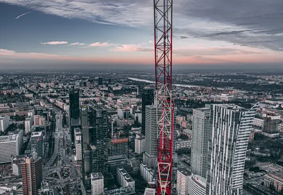 Wjechaliśmy na dach najwyższego budynku w Polsce. Varso Tower ma już ponad 250 m