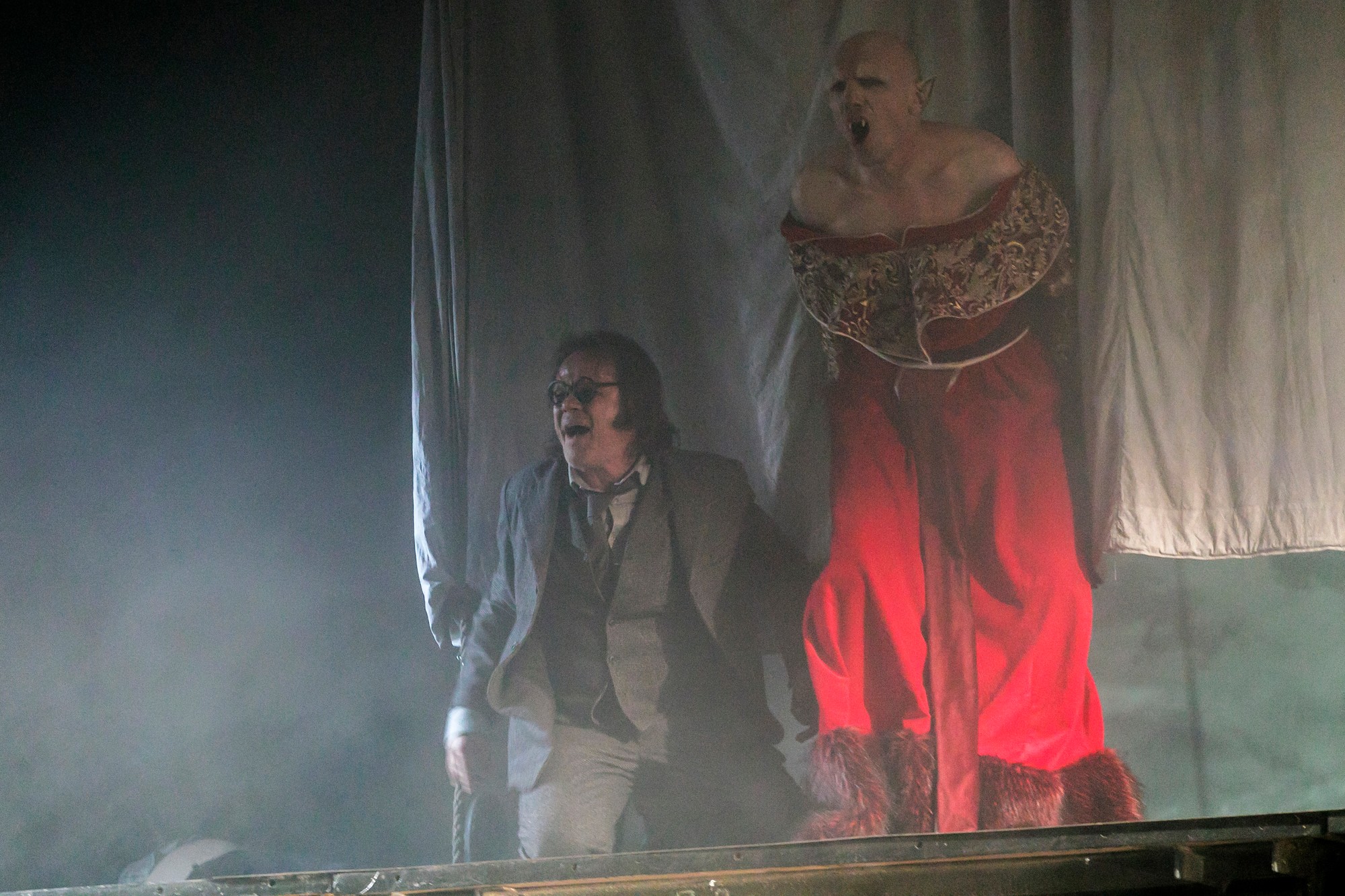 Sáva Popovič (Gróf Dracula) počas premiéry hry Divadla Aréna Dracula.
