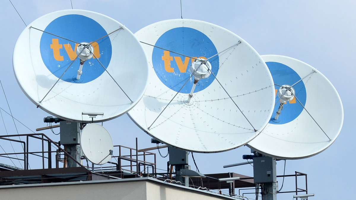 TVN zmienia właściciela. Scripps Networks Interactive, amerykański rodzinny koncern medialny dzięki podpisanej w weekend umowie będzie miał kontrolę nad prawie 53 proc. akcji notowanej na giełdzie TVN. Podaną przez "Puls Biznesu" informację w sprawie przejęcia TVN przez Scripps potwierdziła w poniedziałek rano polska spółka.