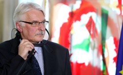 Waszczykowski: Chcemy dostępu do hot spotów we Włoszech i Grecji, by móc wyselekcjonować migrantów