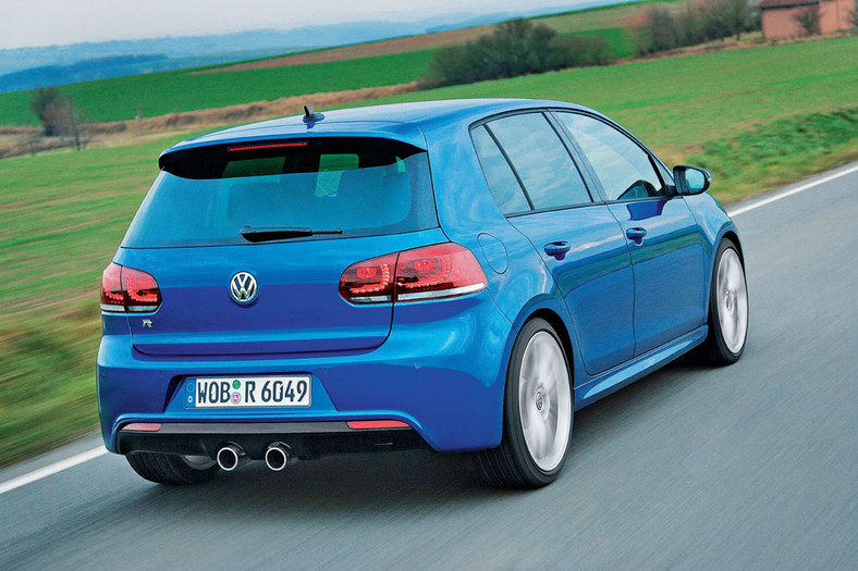 Volkswagen Golf R: Kompakt dla spragnionych mocnych wrażeń