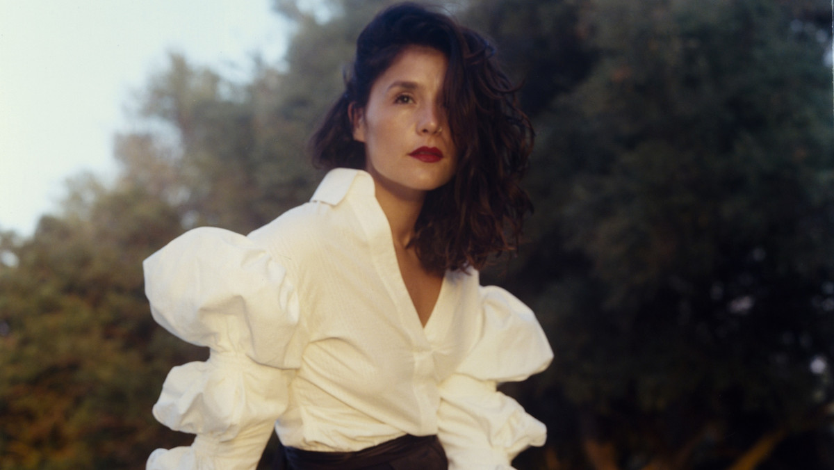 Jessie Ware powraca z nowym albumem "Glasshouse". Od wydania płyty "Tough Love" (podwójna platyna w Polsce) minęły trzy lata. Album oscyluje mocno wokół tematu związków, ale też wątku rodziny, związanym z tym, że artystka została niedawno matką. "Glasshouse" (premiera 20 października) artystka będzie promowała podczas koncertów - 4 marca 2018 roku wystąpi w krakowskiej Tauron Arenie, a dwa dni później na warszawskim Torwarze.