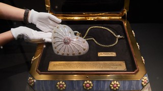 Mouawad 1001 Nights Diamond Purse