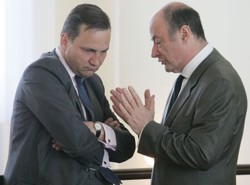 Dwaj ministrowie wygadali prawie 50 tys. zł