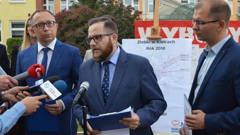 Radny KO z Kielc potwierdza, że zaszczepił się przeciwko COVID-19. Zawiesił swoje członkostwo w partii