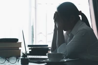 Ten syndrom wpływa na całe nasze życie. "Jesteśmy wychowani zgodnie z krzywdzącymi wzorcami"