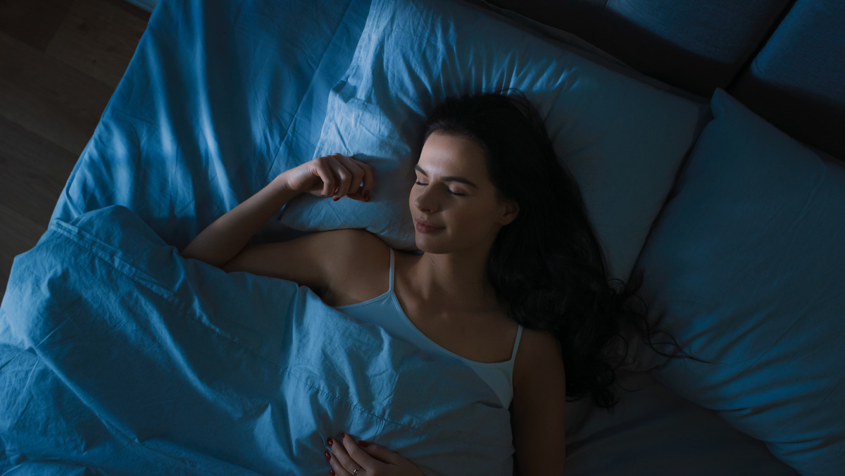 Czy Sleepy Girl Mocktail pomaga na problemy ze snem? Dietetyczka potwierdza