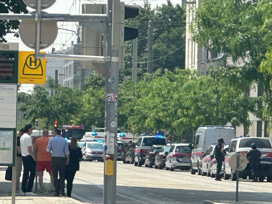 Na mestu tragedije su se okupili i zabrinuti građani