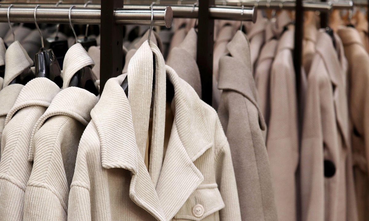 Uważano ją za przestarzałą. Ta kurtka bije na głowę klasyczny płaszcz