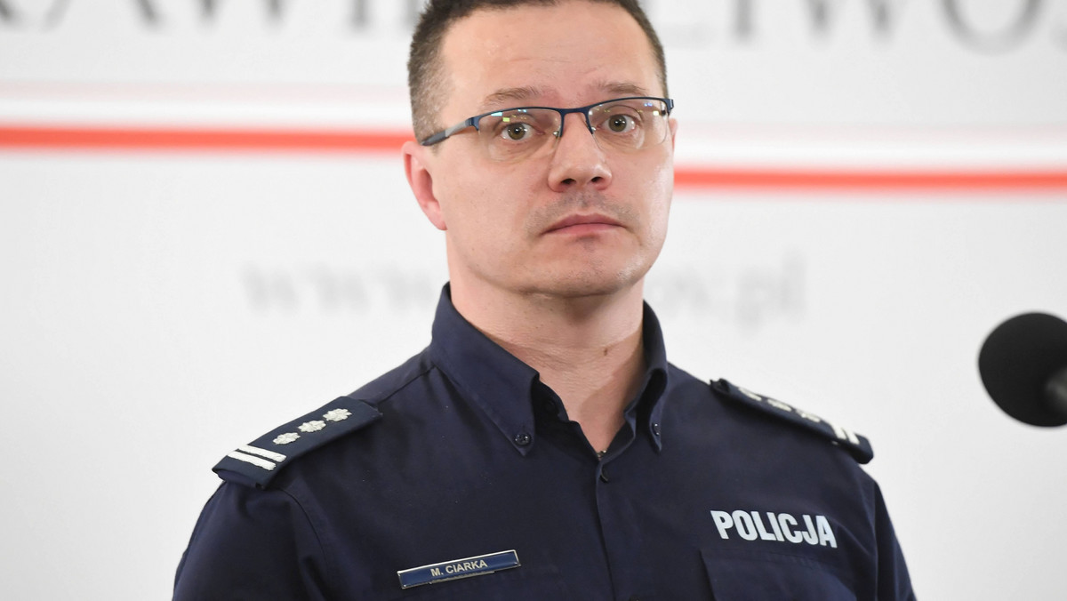 Koronawirus w Polsce a praca policji. Wywiad z Mariuszem Ciarką - Wiadomości