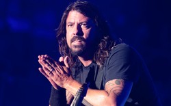 Foo Fighters zagrali incognito i na dodatek w... tunelu