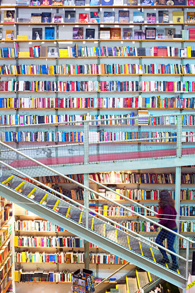  Livraria Lello, Lizbona, Portugalia