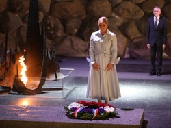 Jak z okładki pisma o modzie. Świetna stylizacja prezydent Chorwacji podczas wizyty w Izraelu. FOTO