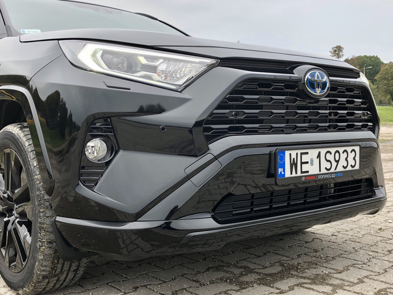 Toyota RAV4 2.5 Hybrid AWD Black Edition by JBL