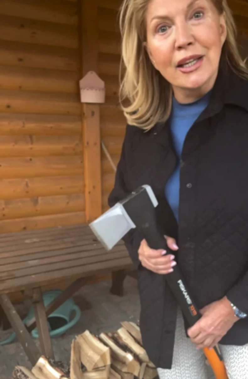 Suzana na svojoj vikendici