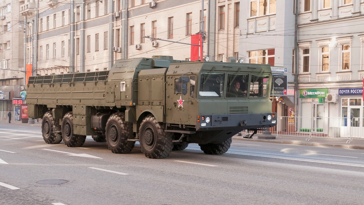 Deputowany Dumy Państwowej, niższej izby parlamentu Rosji, Władimir Szamanow oznajmił dziś, że Rosja może wzmocnić zgrupowanie rakiet Iskander m.in. w obwodzie kaliningradzkim, co przedstawił jako odpowiedź na rozmieszczanie w Polsce sił amerykańskich.