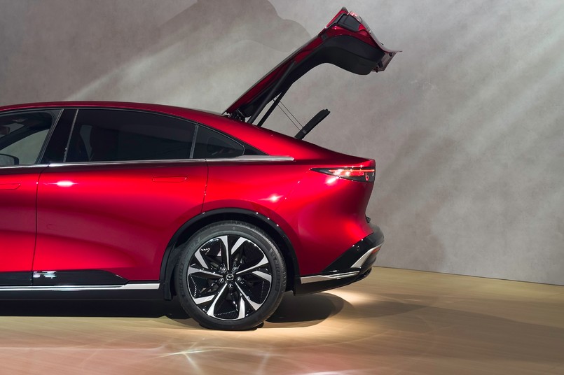 Nowa Mazda 6e