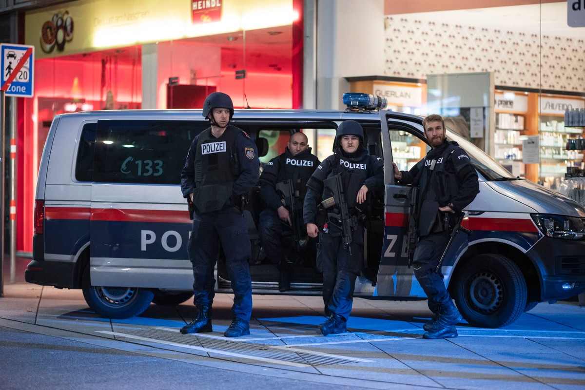 Policja na miejscu zamachu