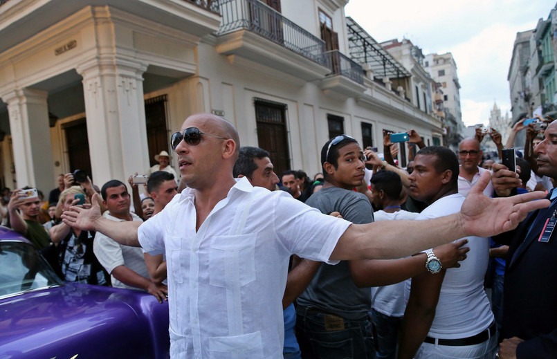 Vin Diesel na głównej promenadzie Hawany – El Paseo del Prado