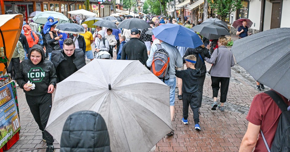 Mokra aura i silny wiatr. Prognoza pogody na piątek nie napawa optymizmem