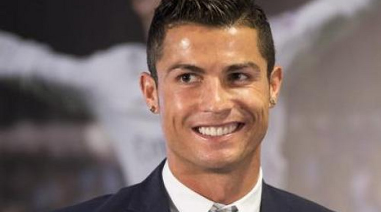 Megajándékozta a világ legkövérebb emberét Cristiano Ronaldo
