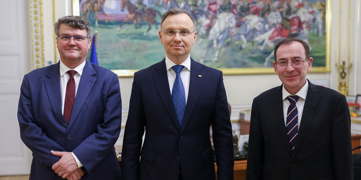 Prezydent Andrzej Duda z Maciejem Wąskiem i Mariuszem Kamińskim