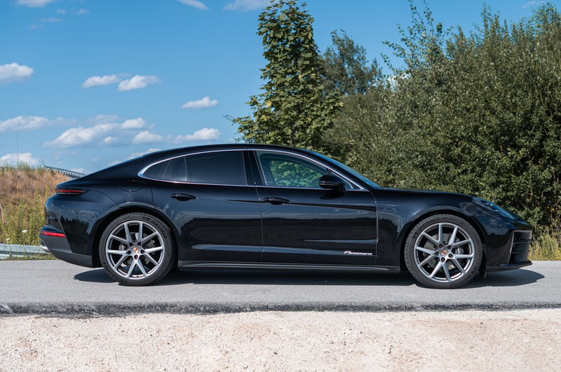 Porsche Panamera 2025