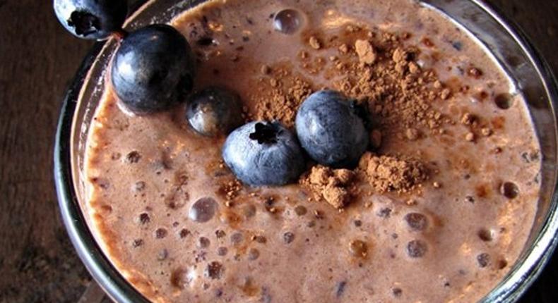 Chocolate-blueberry shake