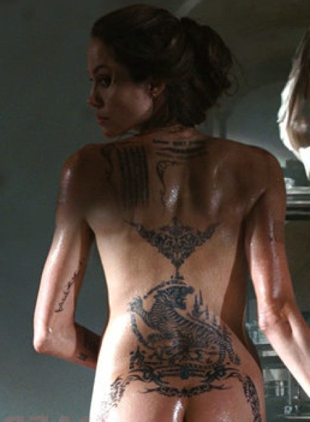 Kadr z filmu "Wanted: ścigani" (Jolie w roli Fox) - 2008 rok