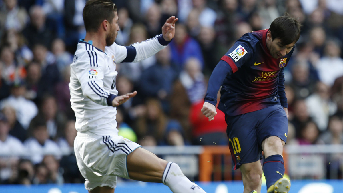 W 26. kolejce Primera Division Real Madryt na Santiago Bernabeu pokonał w kolejnym w tym tygodniu Gran Derbi FC Barcelona 2:1 (1:1). Spotkanie zakończyło się w gorącej atmosferze, bo sędzia nie zauważył ewidentnego faulu Sergio Ramosa na Adriano w polu karnym. Za dyskusję z arbitrem czerwoną kartkę po tej sytuacji już po końcowym gwizdku obejrzał Victor Valdes.