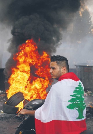 Europa nie powinna nadal wspierać libańskich władz [WYWIAD]