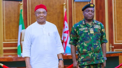 Governor Hope Uzodinma and the Chief of Naval Staff, Vice Admiral Emmanuel Ogalla. [The Whistlers]