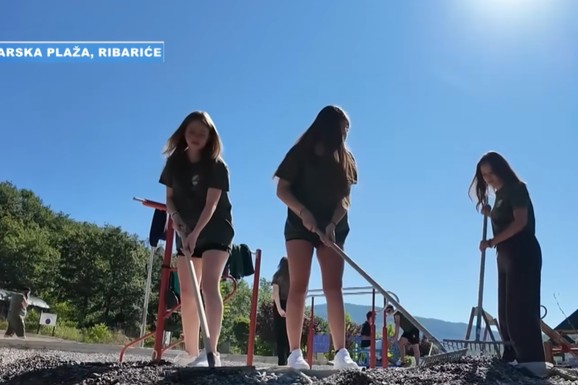 Vraćaju se omladinske radne akcije: Na Ribarićkom jezeru 150 brigadira uređuje plažu i gradi prijateljstva